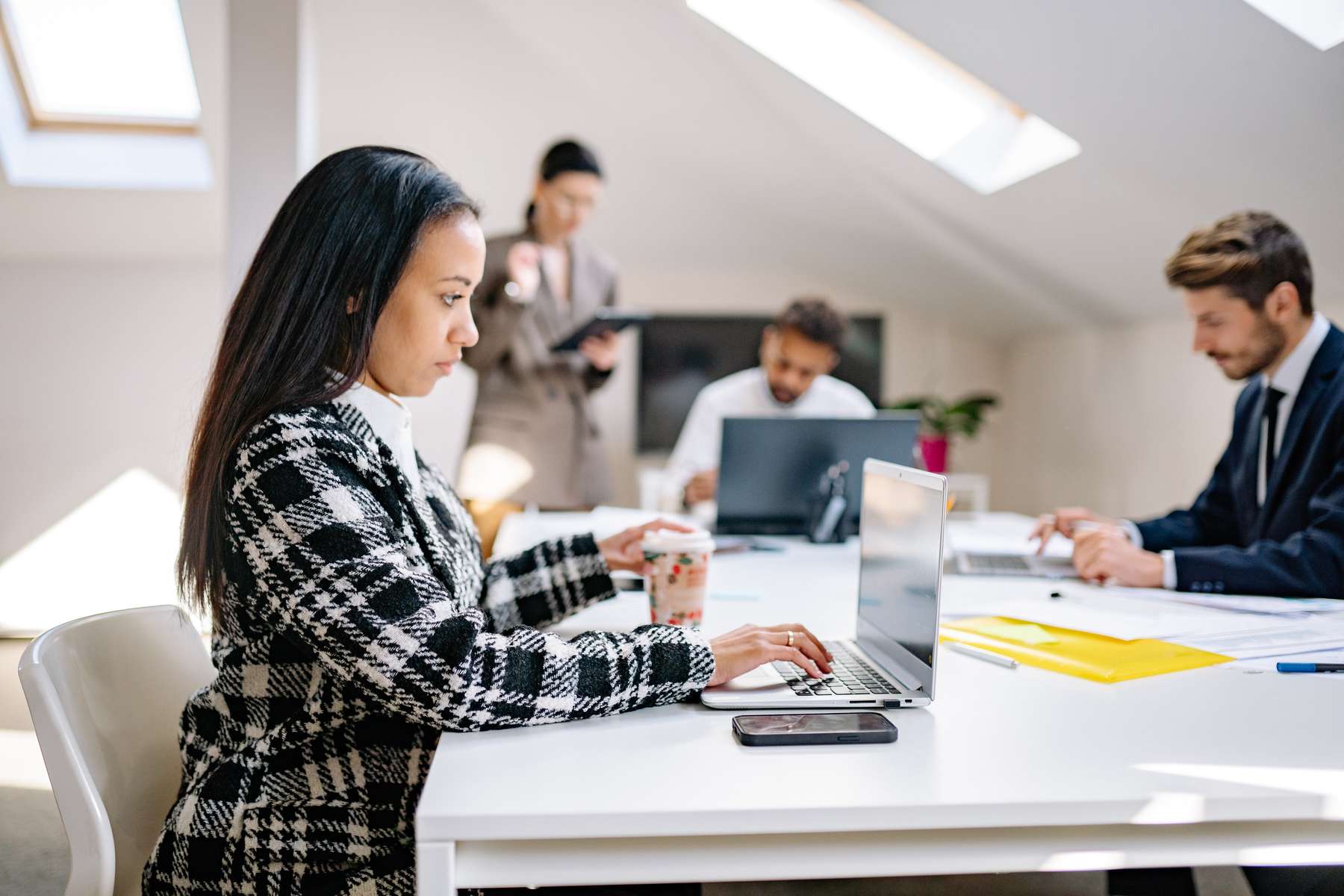 How Effective Leaders Can Support Workers in Remote or Hybrid Environments