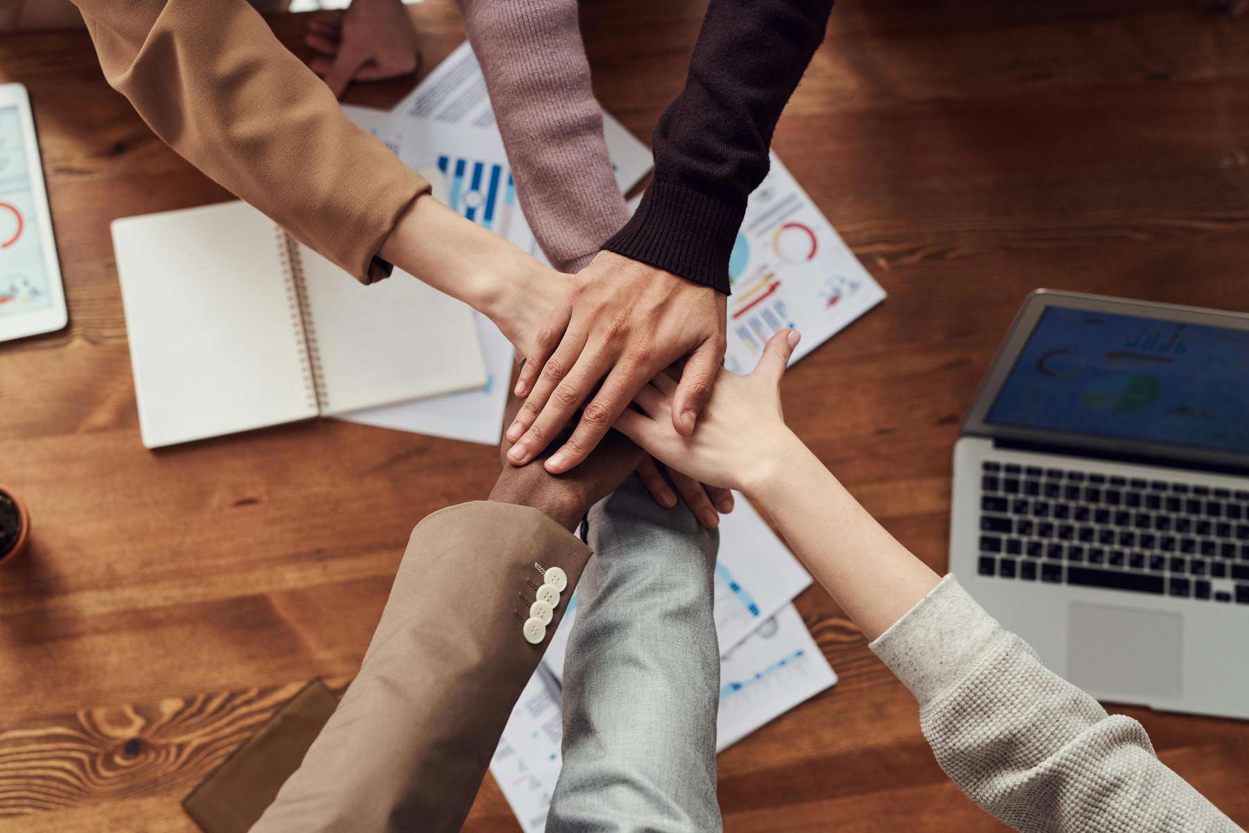 Fostering High-Performance Hybrid Team Rituals: Create Culture and Collaboration That Scales